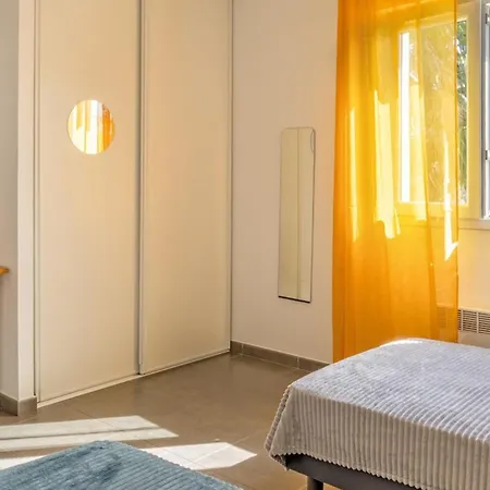 Casa *